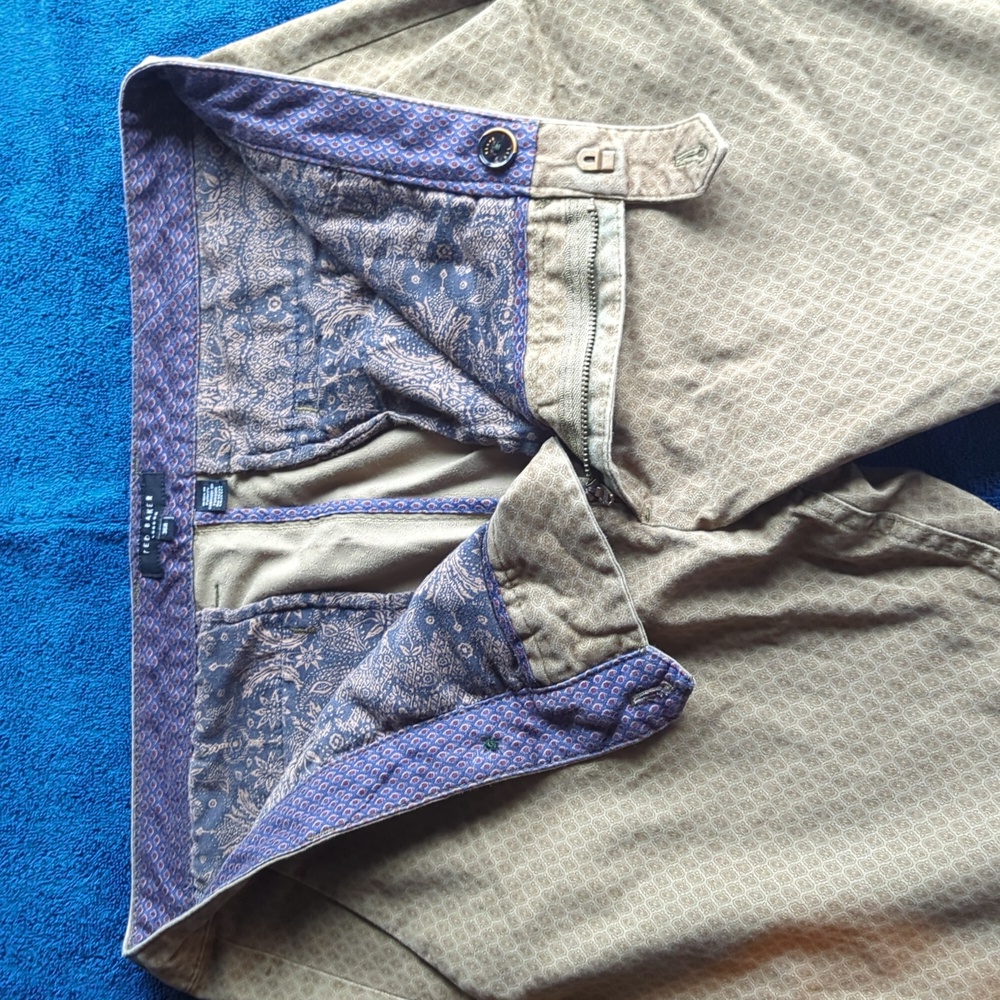 Ted Baker Green Pattern Chino- size 36r - Picture 5 of 7